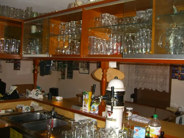 Verkaufe aus Gaststättenauflösung Theke/Bar