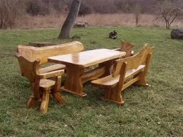 Rustikale Holzmöbel für Garten, Terrasse