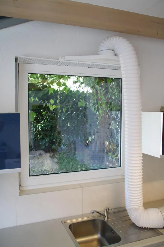 System für Fensterabdichtung, Klimageräteanschluss, Abluftschlauch Fenster von a