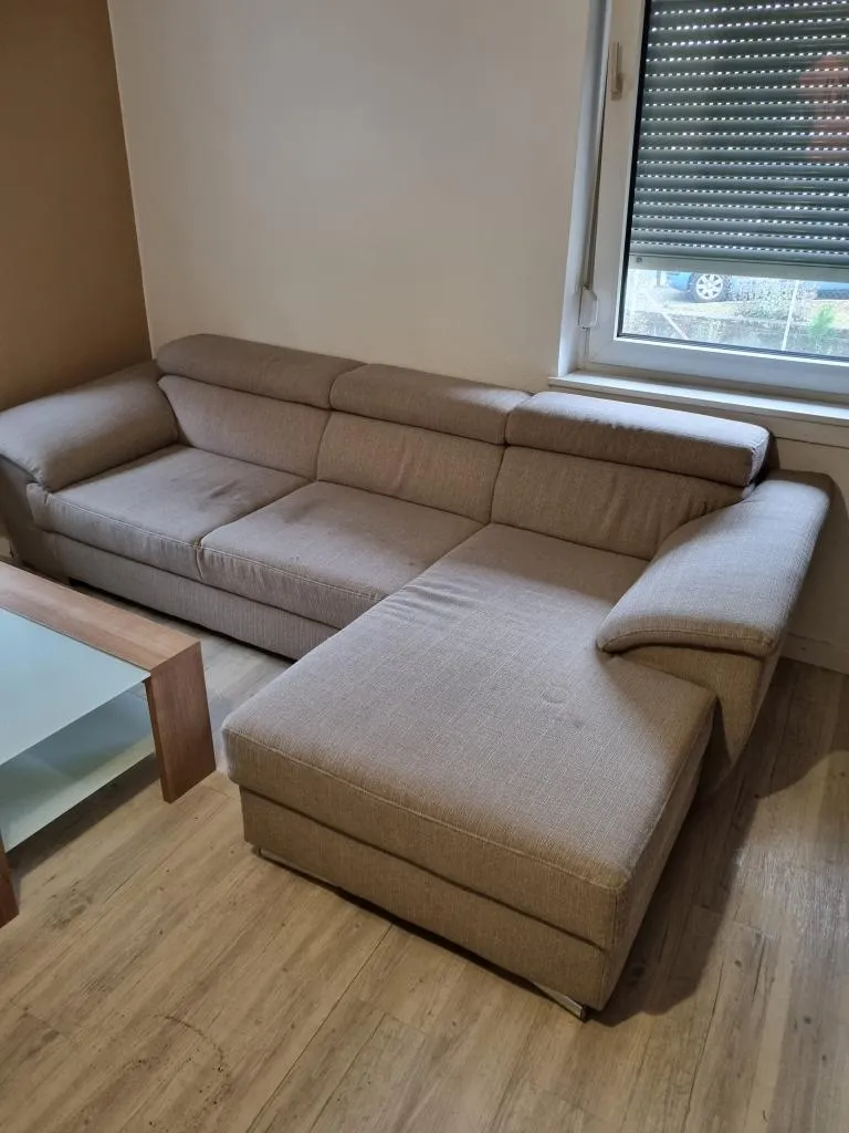 Große Couch mit sehr viel Platz – Bild 1